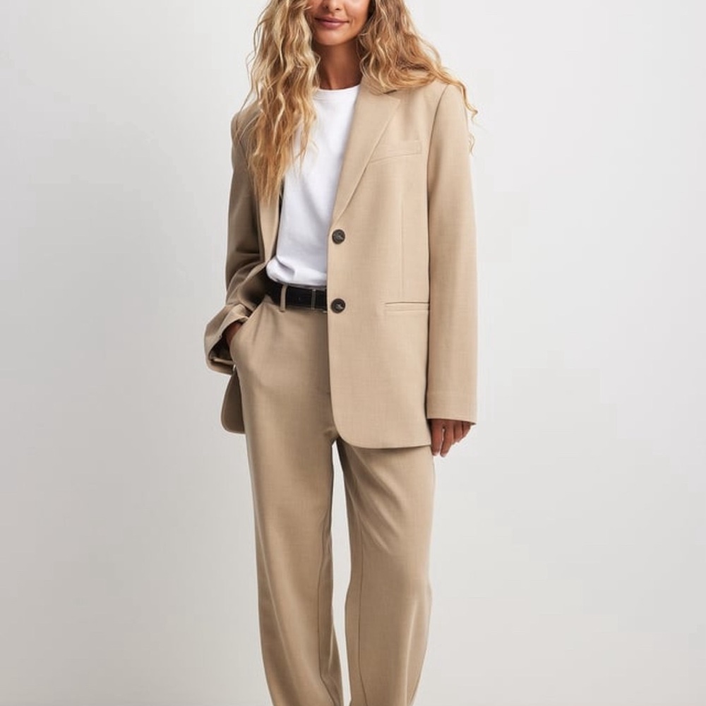 NWT| Mid- Waist Beige Suit Trousers bu Na-Kd | EU 38 - Picture 4 of 6